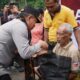 Bantuan Kemanusiaan Polri Tiba di Mauponggo, Disambut Antusias Warga dan Bupati