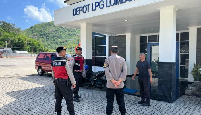 Antisipasi Kriminalitas, Polsek Sekotong Rutin Patroli ke Pusat Ekonomi dan Perkantoran